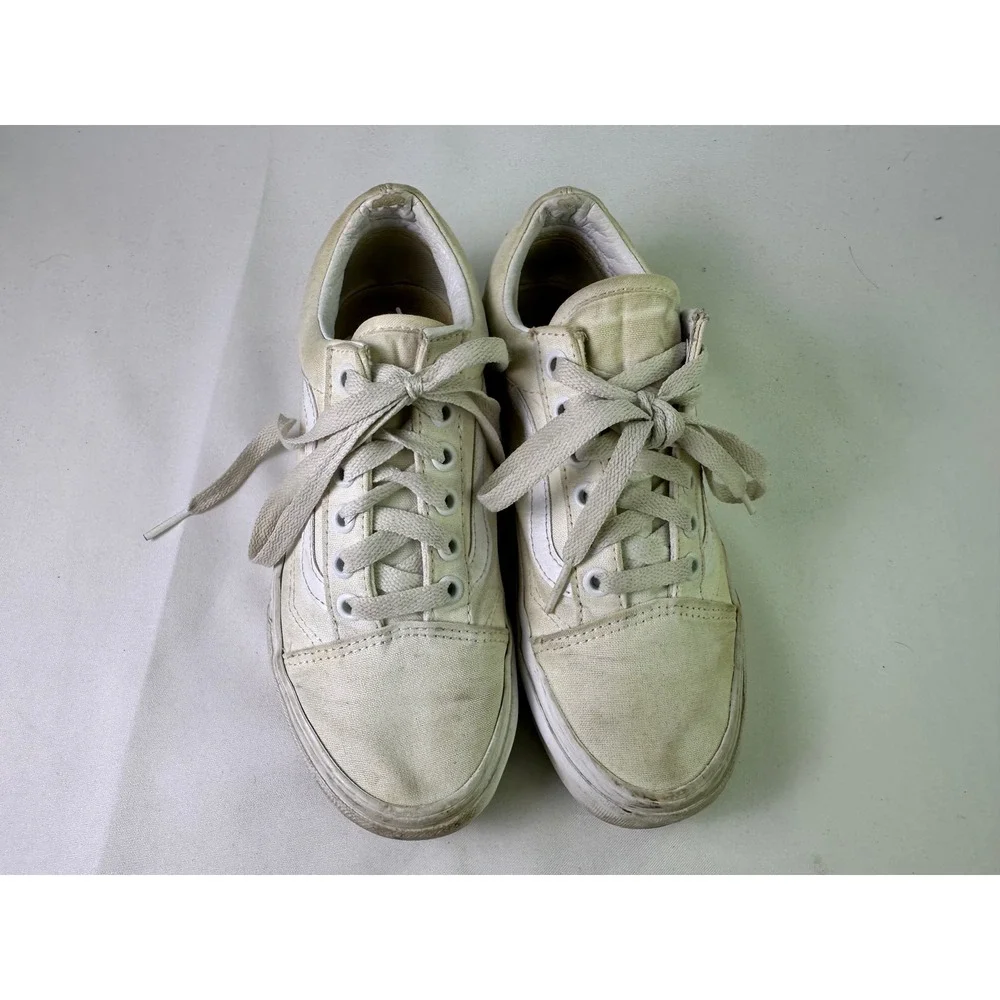 Vans Old Skool True White Canvas Skate Shoes Women's Size 6 Men Size 4.5 Low Top